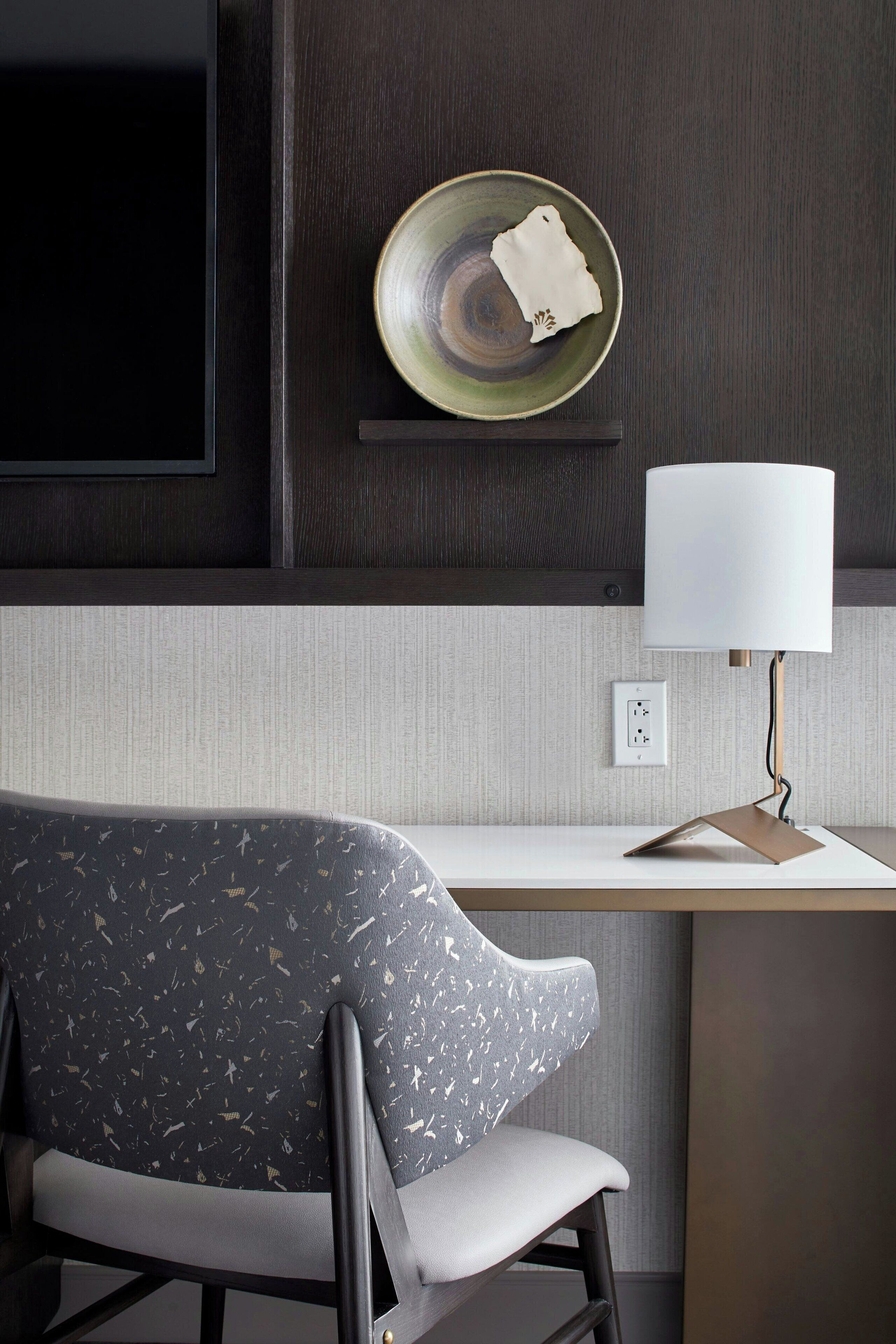 1 bedroom, egyptian cotton sheets, premium bedding, pillow-top beds