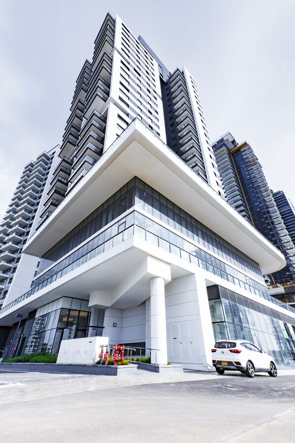 Exterior - AirTLV - Luxury Apartment With Sea View (Bat Yam)