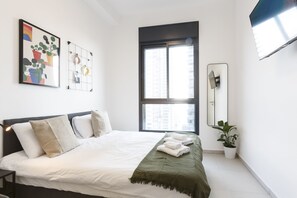 City Villa, 3 Bedrooms | View from room - AirTLV - Luxury Apartment With Sea View (Bat Yam)