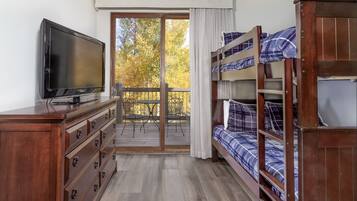 2 多间卧室、熨斗/熨衣板、WiFi、床单