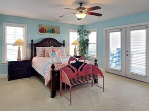 6 bedrooms, free WiFi, bed sheets