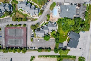 Sports court - Studio Condo @ North Creek|Pool/Hot Tub/Crave TV (The Blue Mountains)
