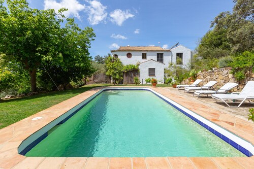 Holiday Home "Los Algarrobos Gaucin" with Mountain Views, Pool, Balcony & Terrace