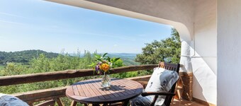 Holiday Home "Los Algarrobos Gaucin" with Mountain Views, Pool, Balcony & Terrace