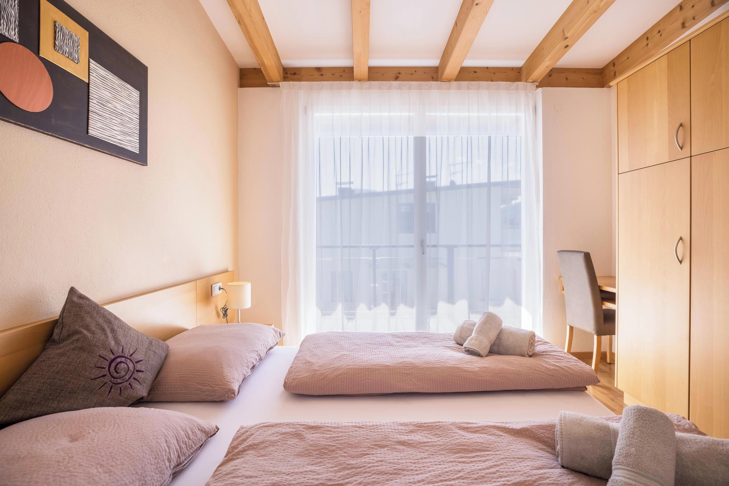 3 chambres, fer et planche à repasser, accès au Wi-Fi (inclus)