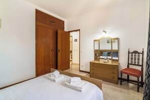 3 habitaciones, wifi gratis y ropa de cama