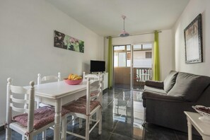 Living area - Holiday Apartment 'Casa Caletillas' close to the Beach with Wi-Fi & Balcony (Candelaria)