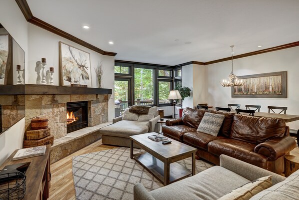 Condo, 3 Bedrooms | Living area | 42-inch flat-screen TV with cable channels, TV