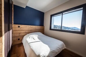 4 quartos, ferros/tábuas de passar roupa, Wi-Fi, roupa de cama