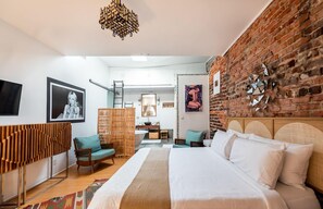 2 bedrooms, blackout curtains, iron/ironing board, free WiFi - Historic Downtown Bohemian Loft with Exposed Brick by Lucky Savannah (Savannah)