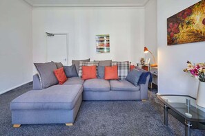 TV - Host & Stay | Diamond One (Saltburn-by-the-Sea)