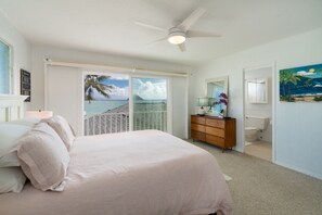 5 bedrooms, free WiFi, bed sheets - Lanikai Beachfront - Sunrise over the Mokulua Islands - SPECTACULAR! (Kailua)