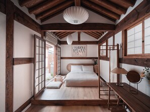2 bedrooms, desk, free WiFi