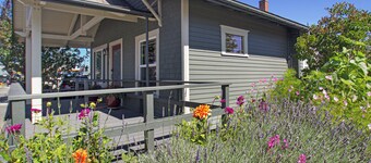Downtown Friday Harbor! Adults Only (CCS#1)