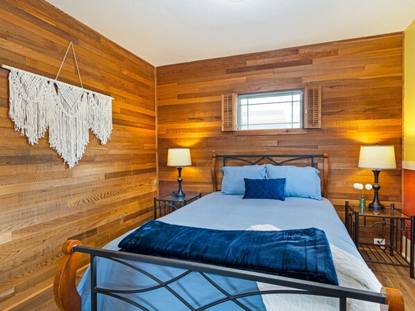 1 bedroom, free WiFi, bed sheets