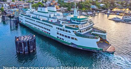 Downtown Friday Harbor! Adults Only (CCS#2)