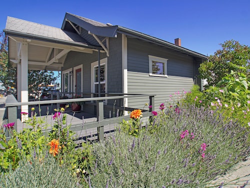 Downtown Friday Harbor! Adults Only (CCS# 3)