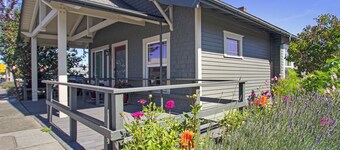 Downtown Friday Harbor! Adults Only (CCS#4)