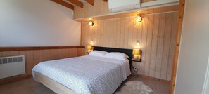 2 chambres, système d’insonorisation, fer et planche à repasser