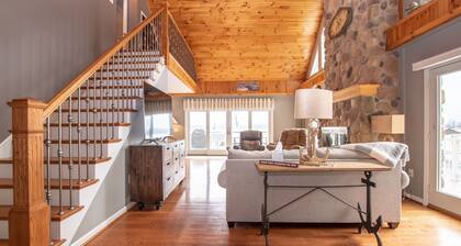 Seneca Memories: Luxury Lakeside Home on Seneca Lake!