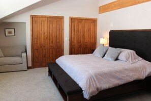 3 slaapkamers, een kluis op de kamer, een strijkplank/strijkijzer