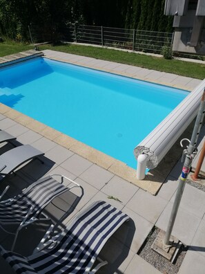 Outdoor pool, a heated pool - Appartement Individuel (Châtel-Saint-Denis)