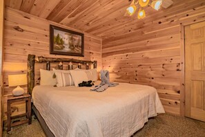 2 chambres, bureau, fer et planche à repasser, lit parapluie