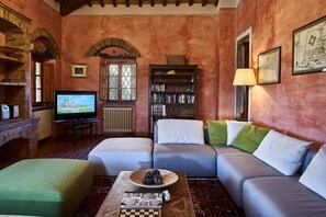Smart TV - Sustainable Tuscan retreat,organic farm, panoramic views, pool,close to Florence (Certaldo)