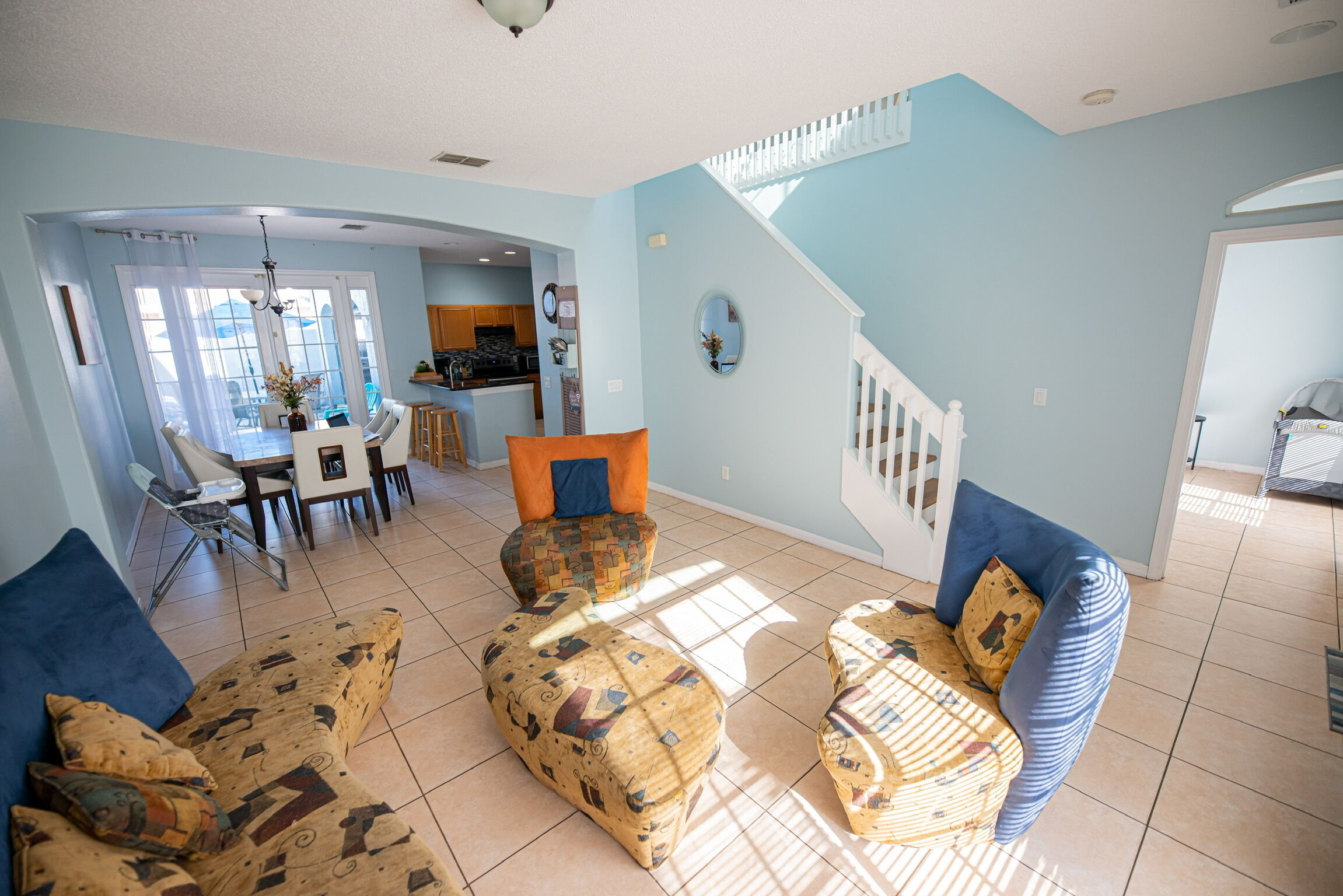 12min from airport / 20min from Parks