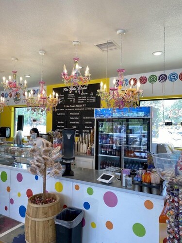 Float 2 Cabin! Comanche Crossing, Private River Access, Near Music Venues!