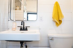 Hair dryer, towels