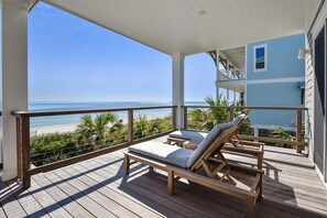 Property grounds - THE NEW PREMIER BEACHFRONT PLANTATION HOME, LAZY GATOR, IS FINALLY COMPLETE! (St. George Island)