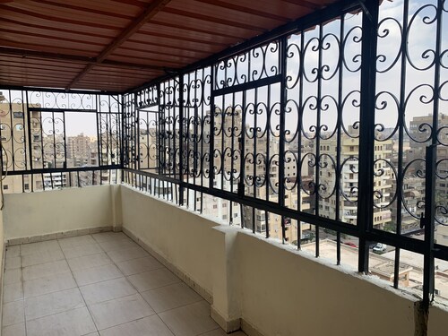 Rooftop comfort stay 