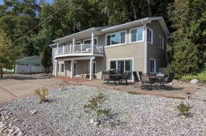 Exterior - Lakeside family paradise 140ft private Crystal Lake Frontage  (Frankfort)