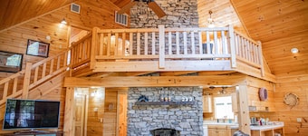 On Beautiful White River, Minutes from Sylamore Creek and Blanchard Springs