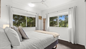 2 bedrooms, desk, iron/ironing board, travel crib