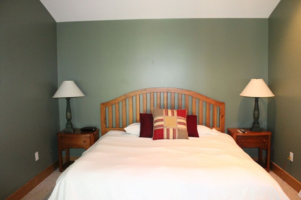5 Schlafzimmer, Bügeleisen/Bügelbrett, kostenloses WLAN, Bettwäsche