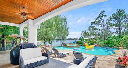Luxury Lake Woodlands Retreat, with Tropical Heated Pool, Jacuzzi & Cinema!
