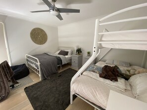3 bedrooms, WiFi