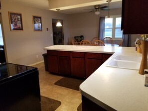 Interior - COZY COMFORTABLE HOME - GREAT LOCATION TO ENJOY TRAVERSE CITY AREA (Traverse City)