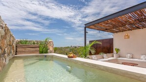Private pool