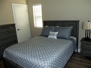 2 soverom, strykejern/-brett, wi-fi og sengetøy