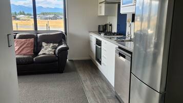 KylskÄp, mikrovÄgsugn, ugn och spishÀll