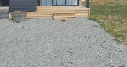 TWIZEL - House near the lake