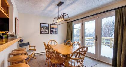 Rock Pond Condo 32 - Large ski in ski out condo for the whole family