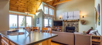 Rock Pond Condo 75 | Beautiful end unit at Saddleback