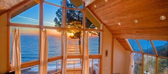 Gorgeous Oceanview! by OceanviewHotTubs Tesla Charging Oceanfront! Shelter Cove