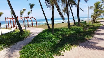 En la playa