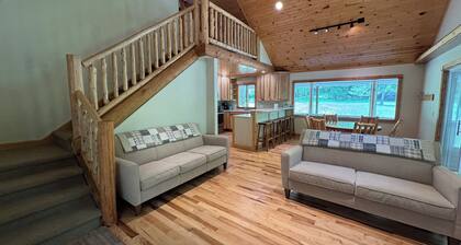 Woodland Escape with Stunning Riverfront Views