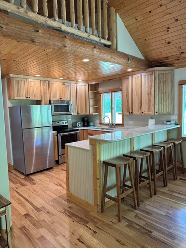 Woodland Escape with Stunning Riverfront Views